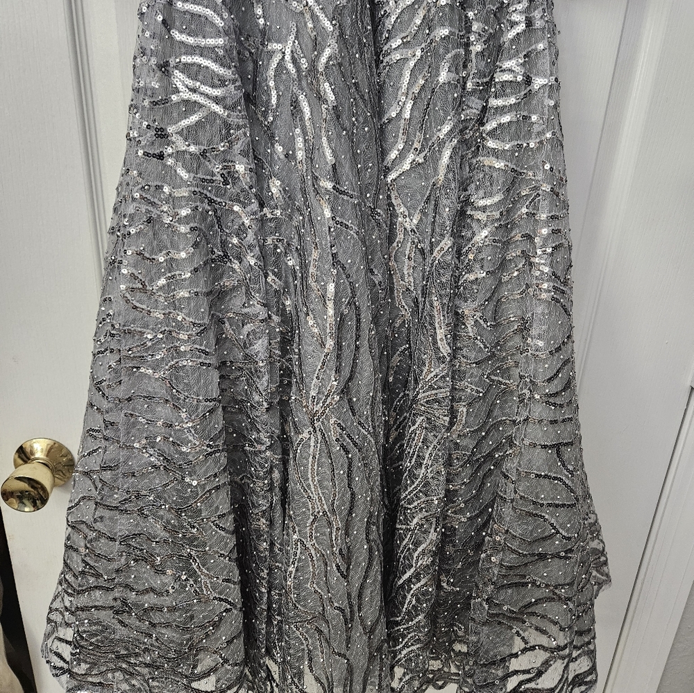 NWT Mac Duggal Silver High Neck Above Elbow Sleeve Embellished A Line Dress SZ 4 - Picture 9 of 11